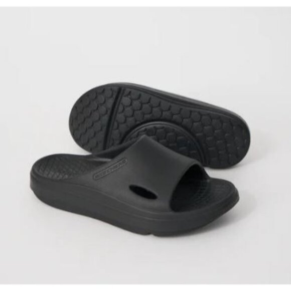 Skechers Shoes - #0987 Sketchers NWT Womens Relaxed Fit Relay RE Bounce Slides Black Size 9